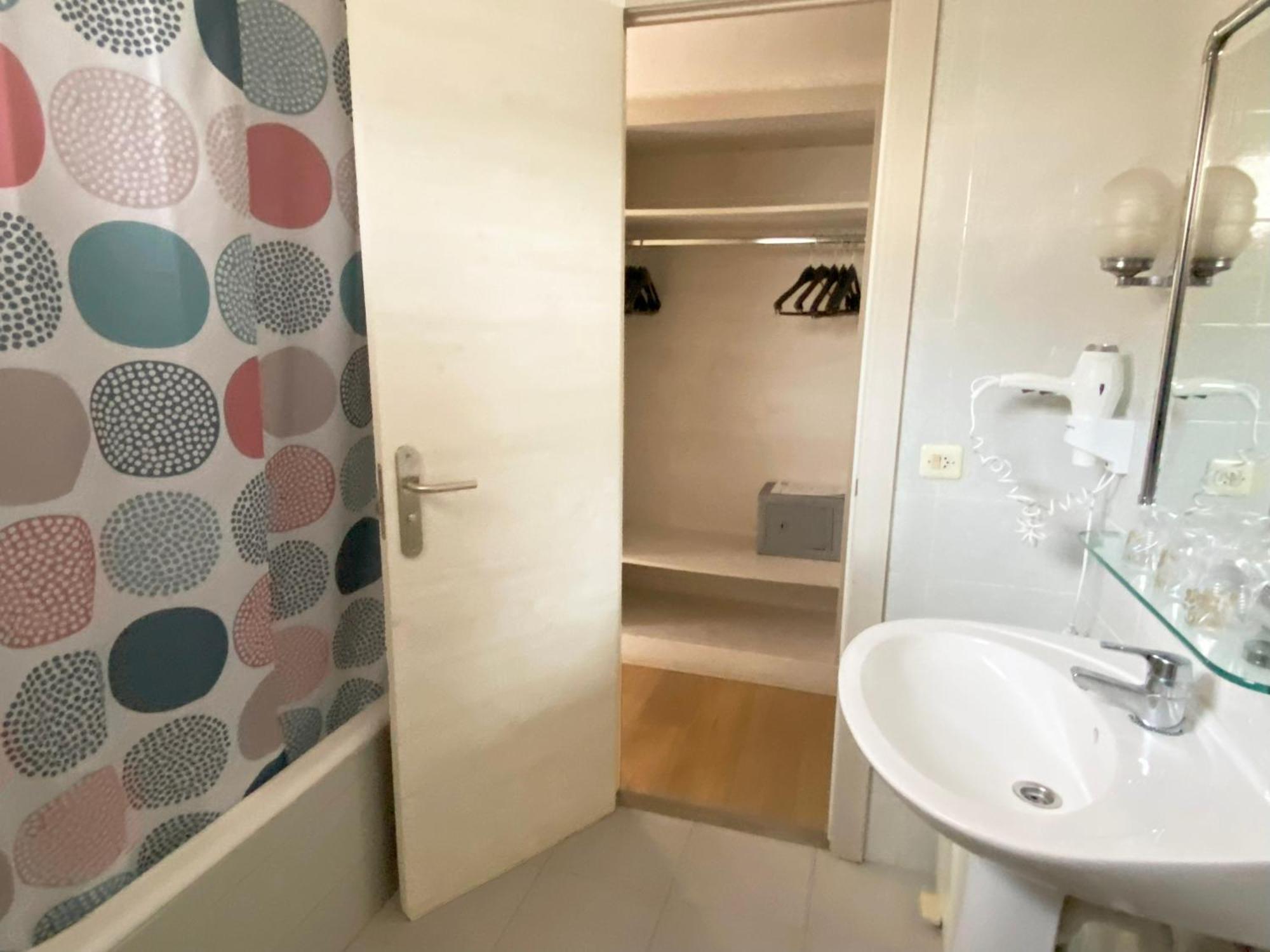 Hotel Medium Montecarlo Palafrugell Pokoj fotografie
