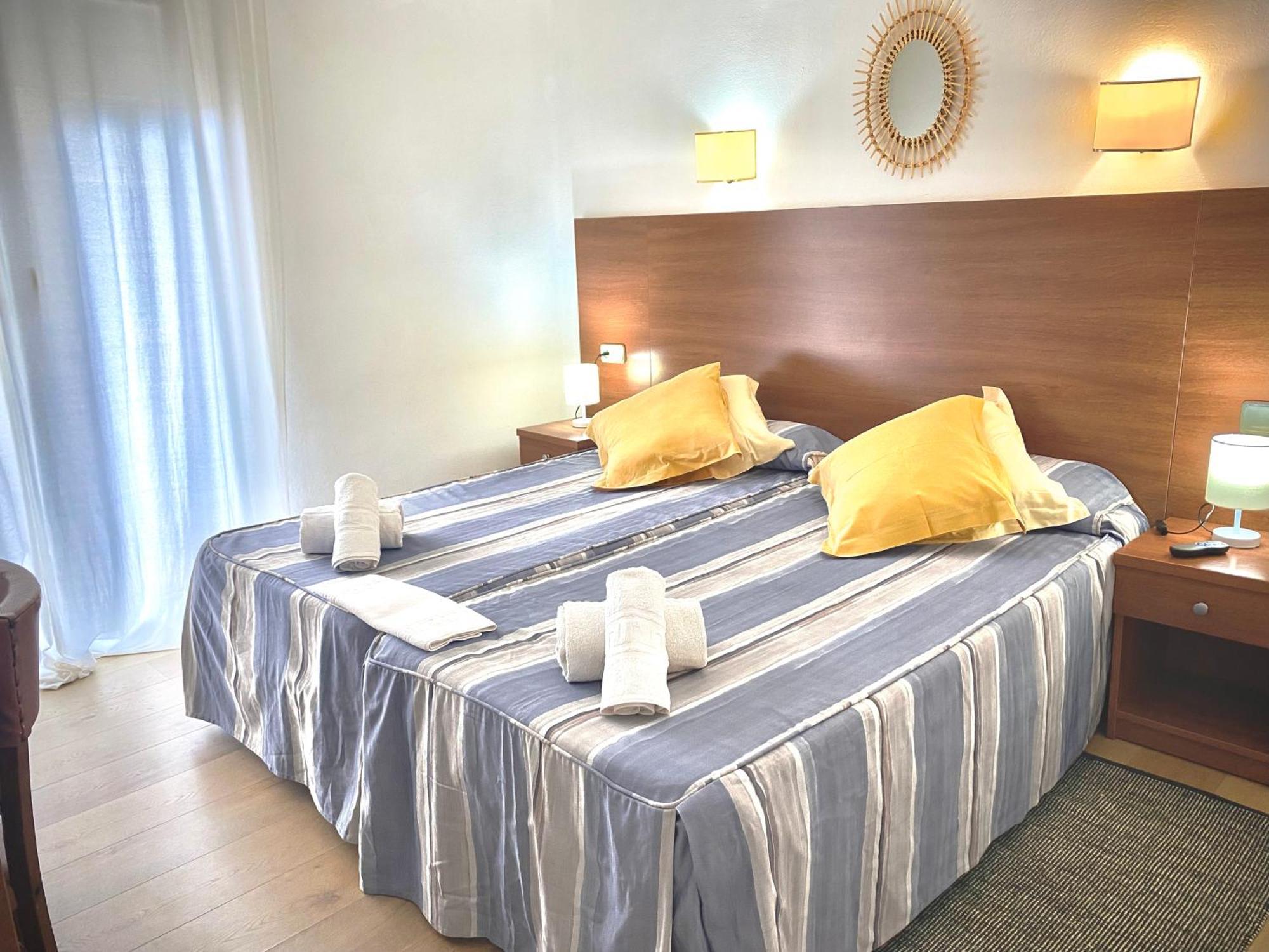 Hotel Medium Montecarlo Palafrugell Pokoj fotografie